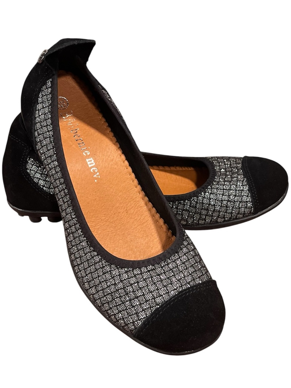 Bernie Mev Bella Me Ballet Flats Black Silver Knit Suede Toe Women’s US 8 EU 39